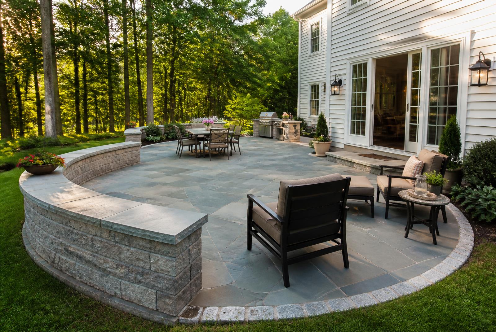 Bluestone Terrace & Seat Wall