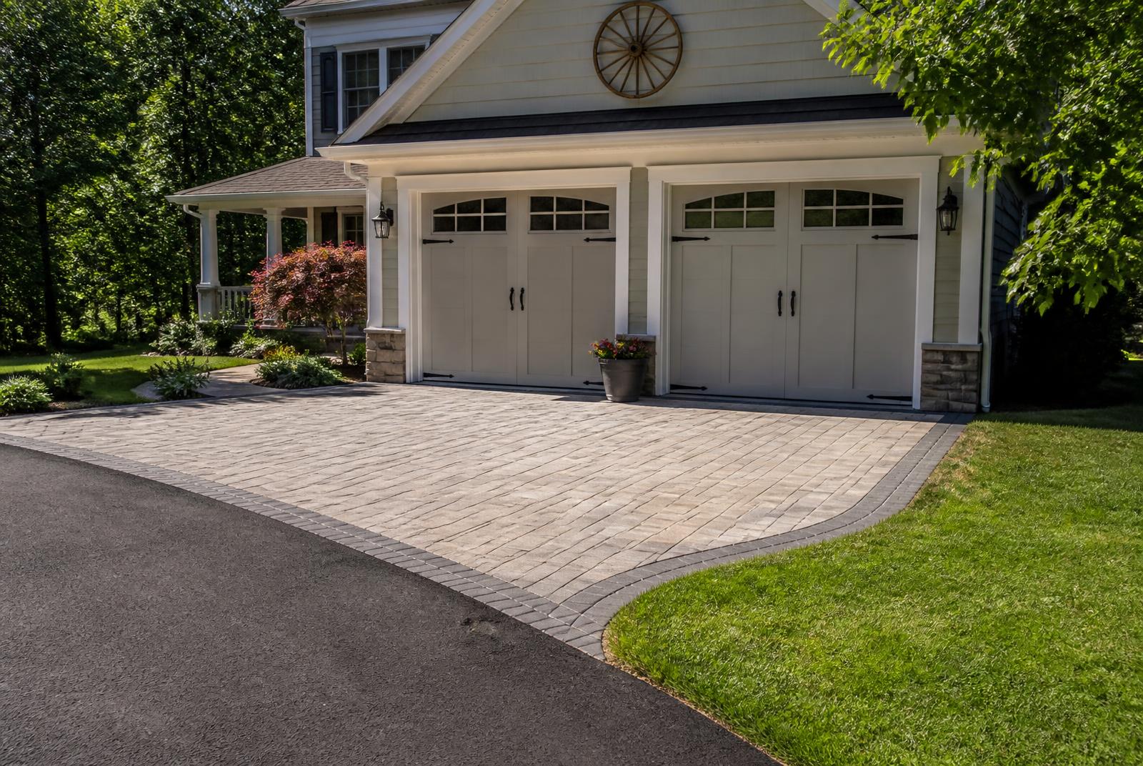 Driveway Apron & Border